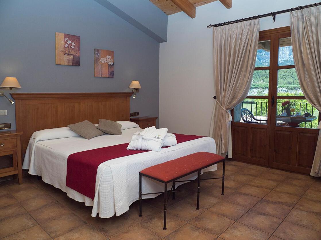 Hotel & Spa Pena Montanesa Aínsa Eksteriør bilde