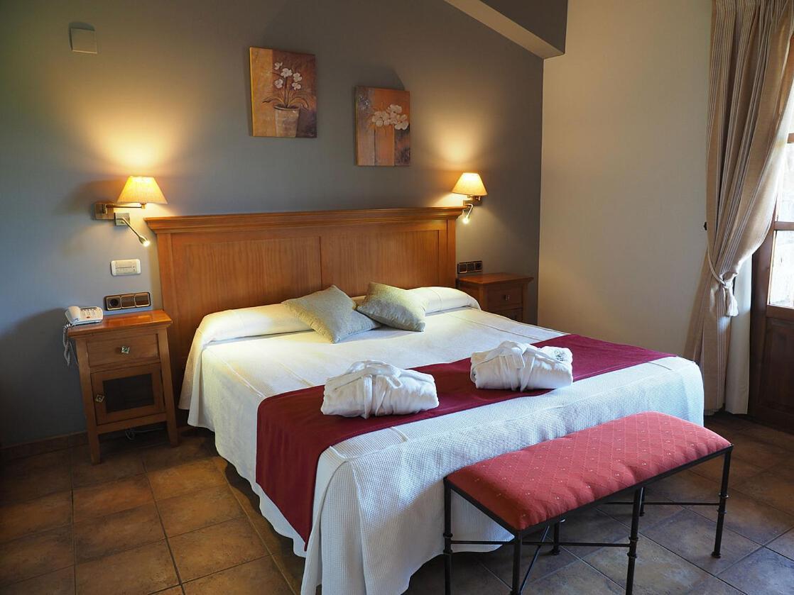 Hotel & Spa Pena Montanesa Aínsa Eksteriør bilde